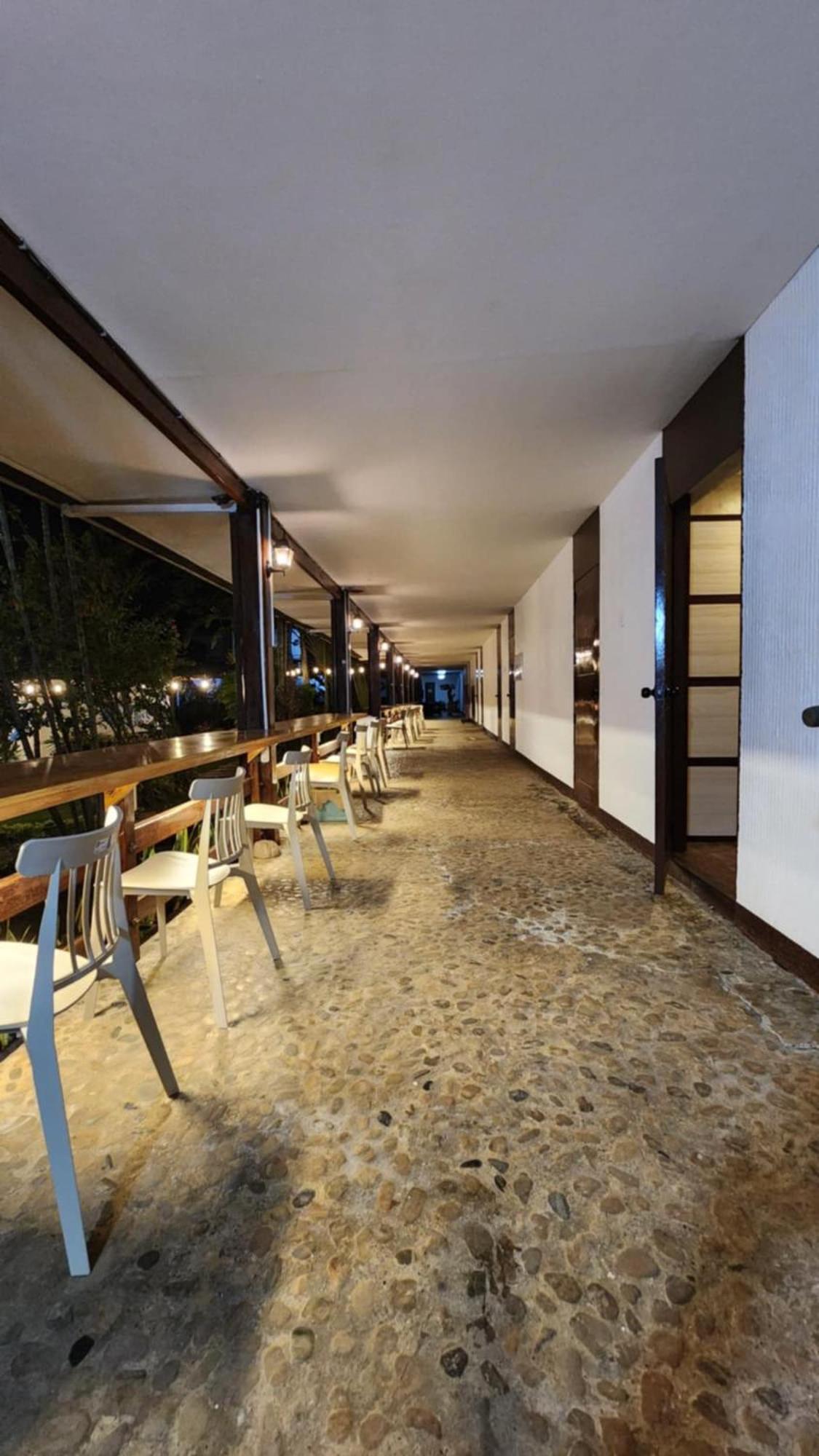 Reef Hostel بويرتو برينسيسا المظهر الخارجي الصورة