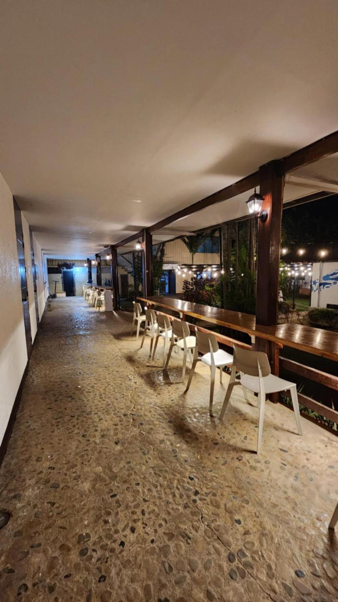 Reef Hostel بويرتو برينسيسا المظهر الخارجي الصورة
